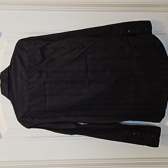 Old Navy Fitted Button Up Shirt - Picture 5 of 7